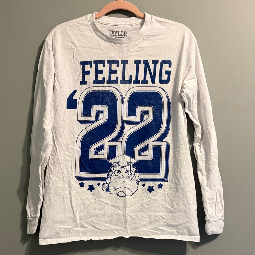 Taylor Swift Feeling '22 Long Sleeve T Shirt, Size Medium